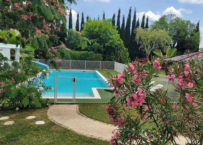 Tropica 2 Confort Climatise * Nîmes
